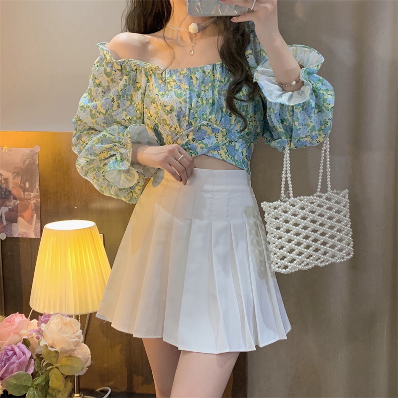 Áo kiểu IELGY tay dài cổ vuông dáng ngắn thiết kế hở lưng in họa tiết hoa xinh xắn dành cho nữ
