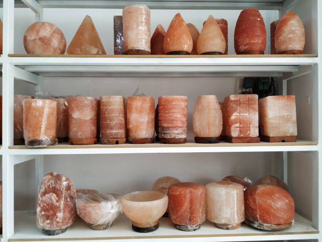 Đèn Đá Muối Himalaya -Chính Hãng Pakistan+ 100g Muối Tắm Hoặc Ăn Himalaya