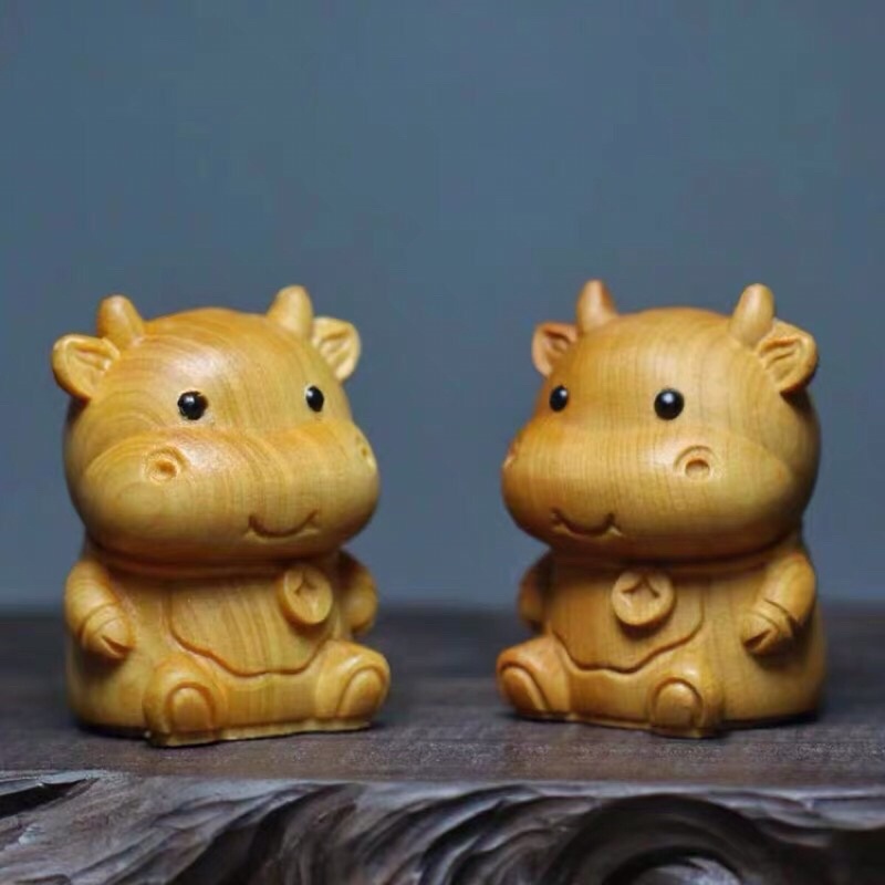 Tượng gỗ: Bò Con