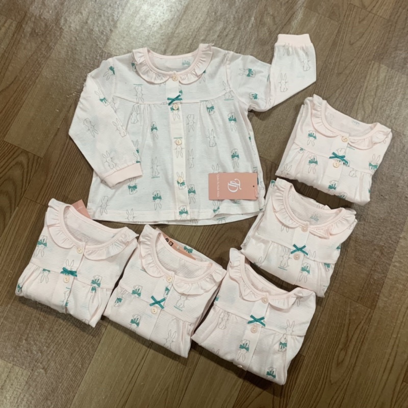 Áo cotton bé gái xuất Hàn size 90 lỗi nhẹ