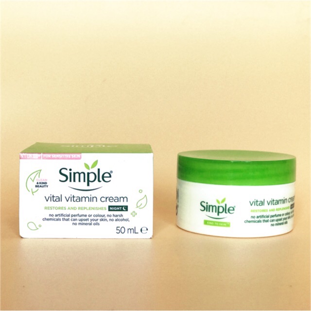 Kem dưỡng da ban đêm Simple Kind To Skin Vital Vitamin Night Cream