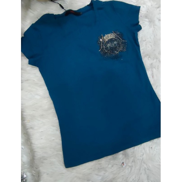 Áo thun đính đá