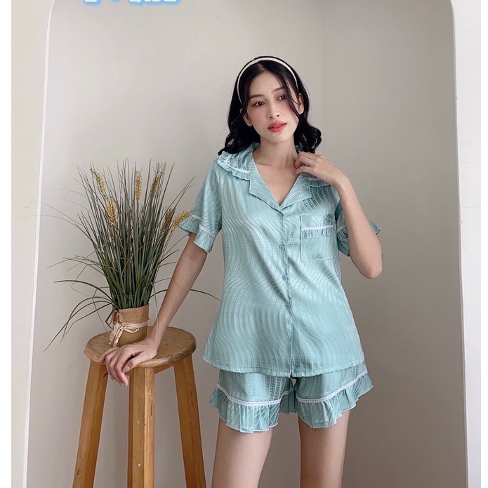 Đồ Ngủ Pijama Lụa Gấm Quần Đùi Tay Ngắn Phối Bèo Sang-Mềm-Mịn-Không Nhăn, Đồ Bộ Mặc Nhà Bigsize Phong Cách Hàn Quốc