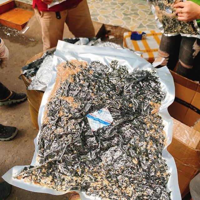 Rong biển cháy tởi mè 100k 500gr