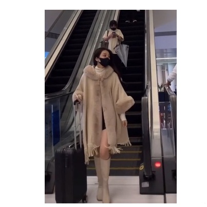 Áo khoác lông dáng dài thiết kế mới | BigBuy360 - bigbuy360.vn