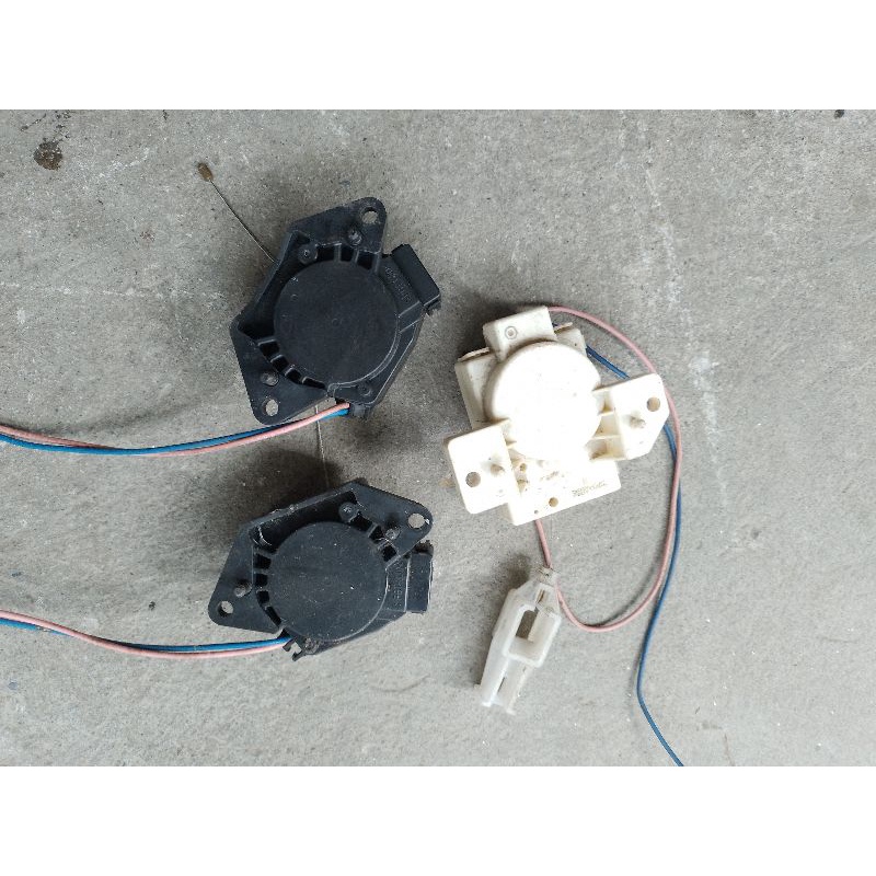 Mô tơ xả/ Van xả kéo máy giặt sanyo tháo máy