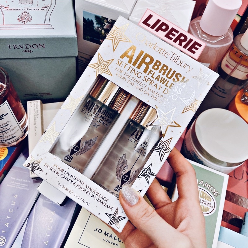 Xịt khoá makeup Charlotte Tilbury Airbrush Flawless Setting Spray