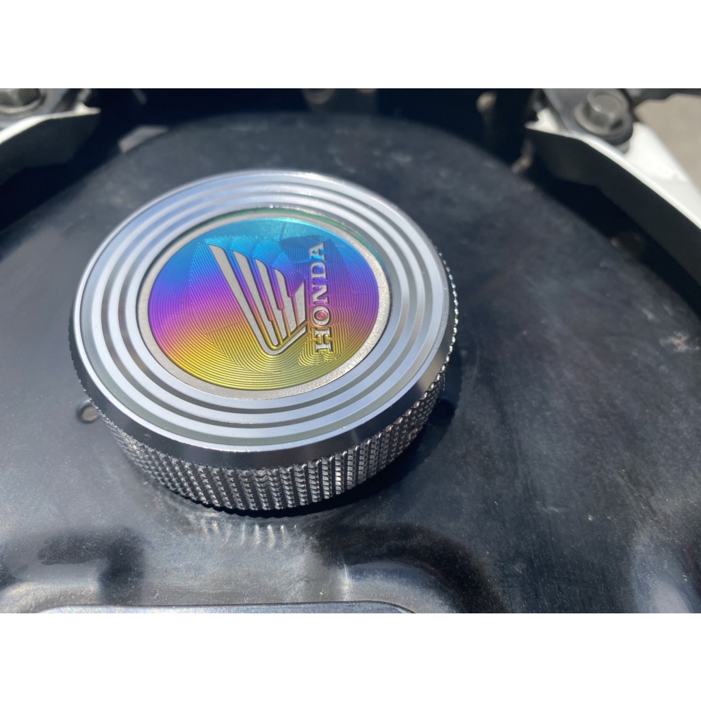 Nắp bình xăng nhôm CNC tem titan cho mọi loại xe logo Mèo thần tài hoặc cánh chim Honda titanium . DoChoiXeMay
