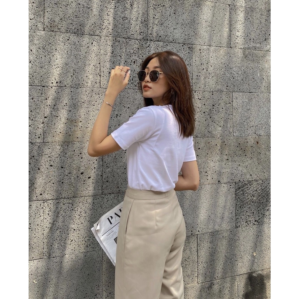 Áo thun ôm trơn – Fitted T-shirt