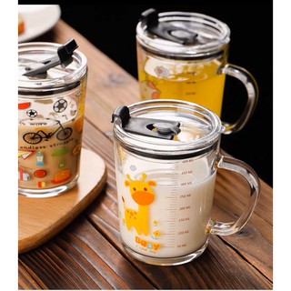 Ly thủy tinh 400ml có vạch chia, ly có ống hút kèm theo, có nắp chống tràn siêu đẹp