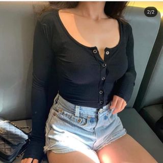 Áo ( SỈ 29K) crop top tay dài có nút