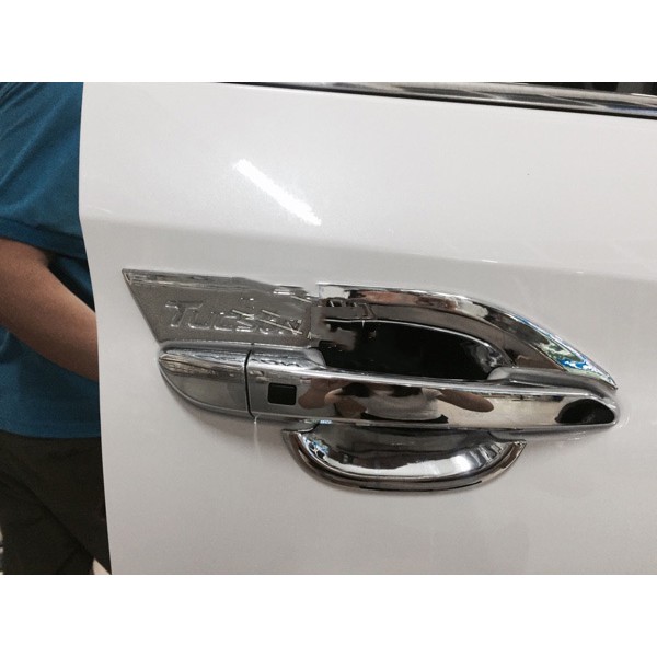 Hõm cửa HYUNDAI TUCSON