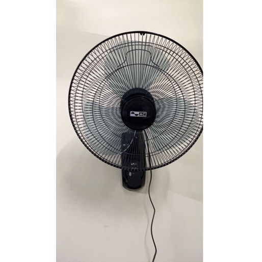 Quạt Treo Tường AC AWF01A163 Made in Malaysia, công suất 50W, remote điều khiển