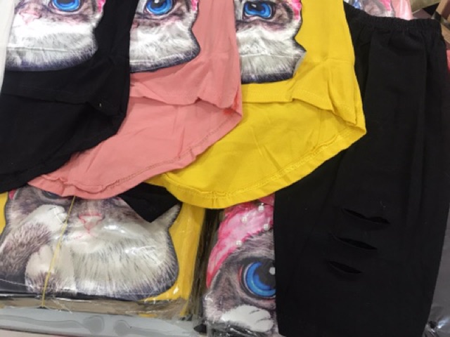 Set áo thun vạt lệch hình mèo + quần thun rách sành điệu siêu hot cho bé