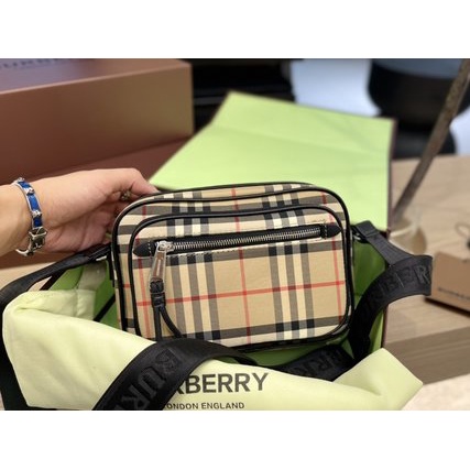 Burberry Túi Đeo Chéo Phong Cách retro Thời Trang Cho Nam Nữ