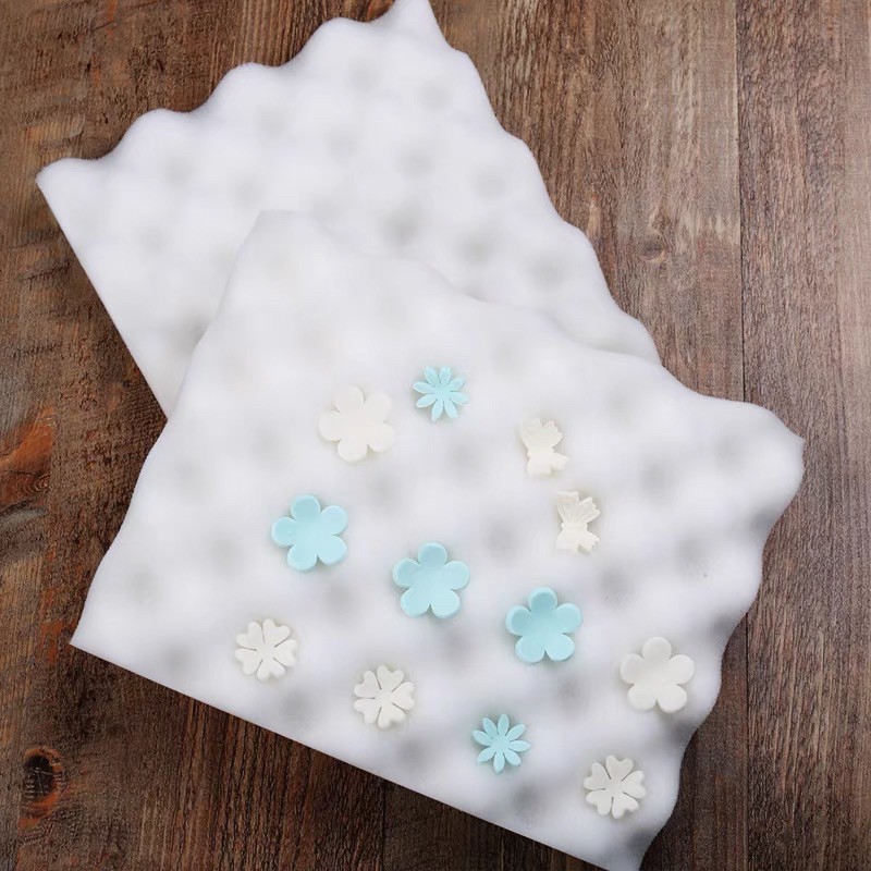 2 tấm mút sóng phơi hoa trang trí bánh