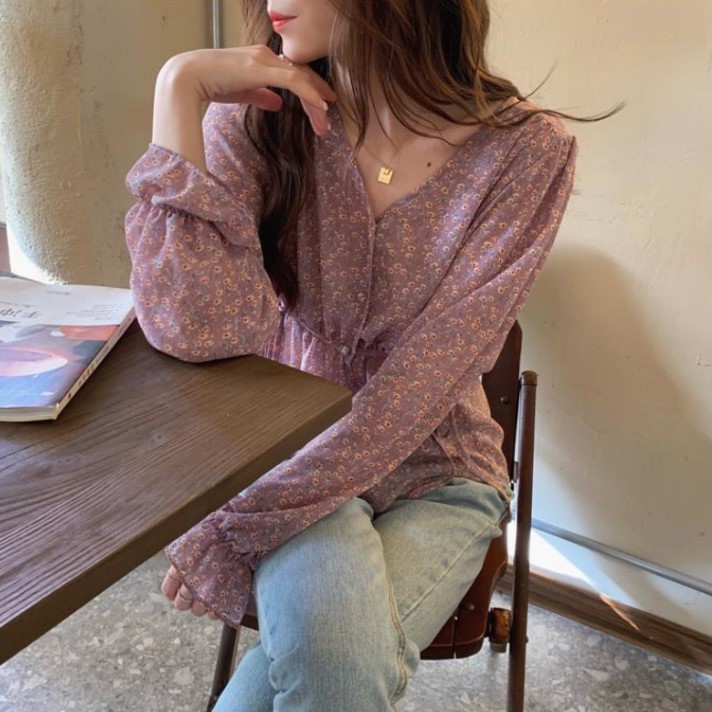 Áo sơ mi voan tím hoa nhí cổ V nhẹ nhàng phong cách Hàn Quốc | BigBuy360 - bigbuy360.vn