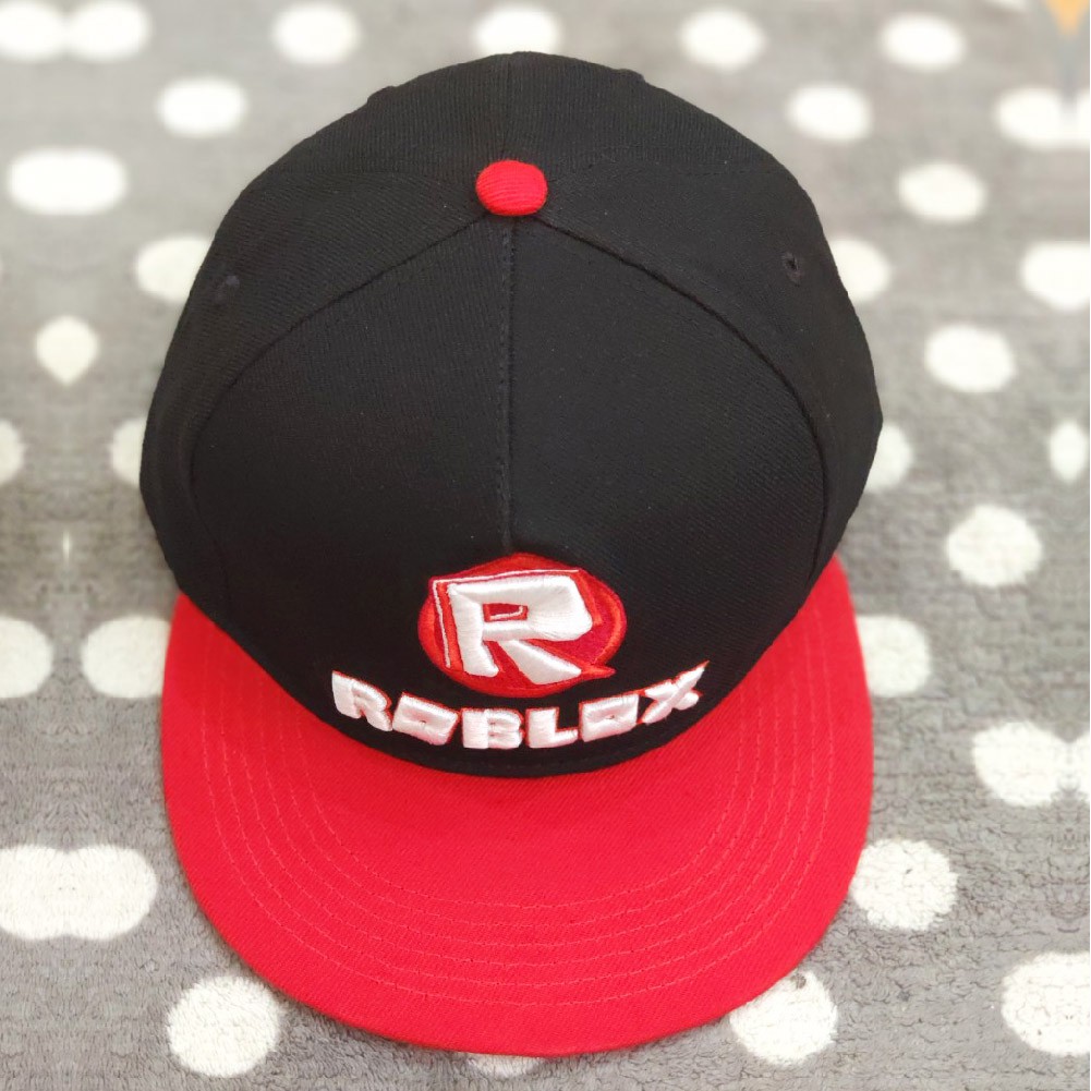 Mũ Roblox đen đỏ
