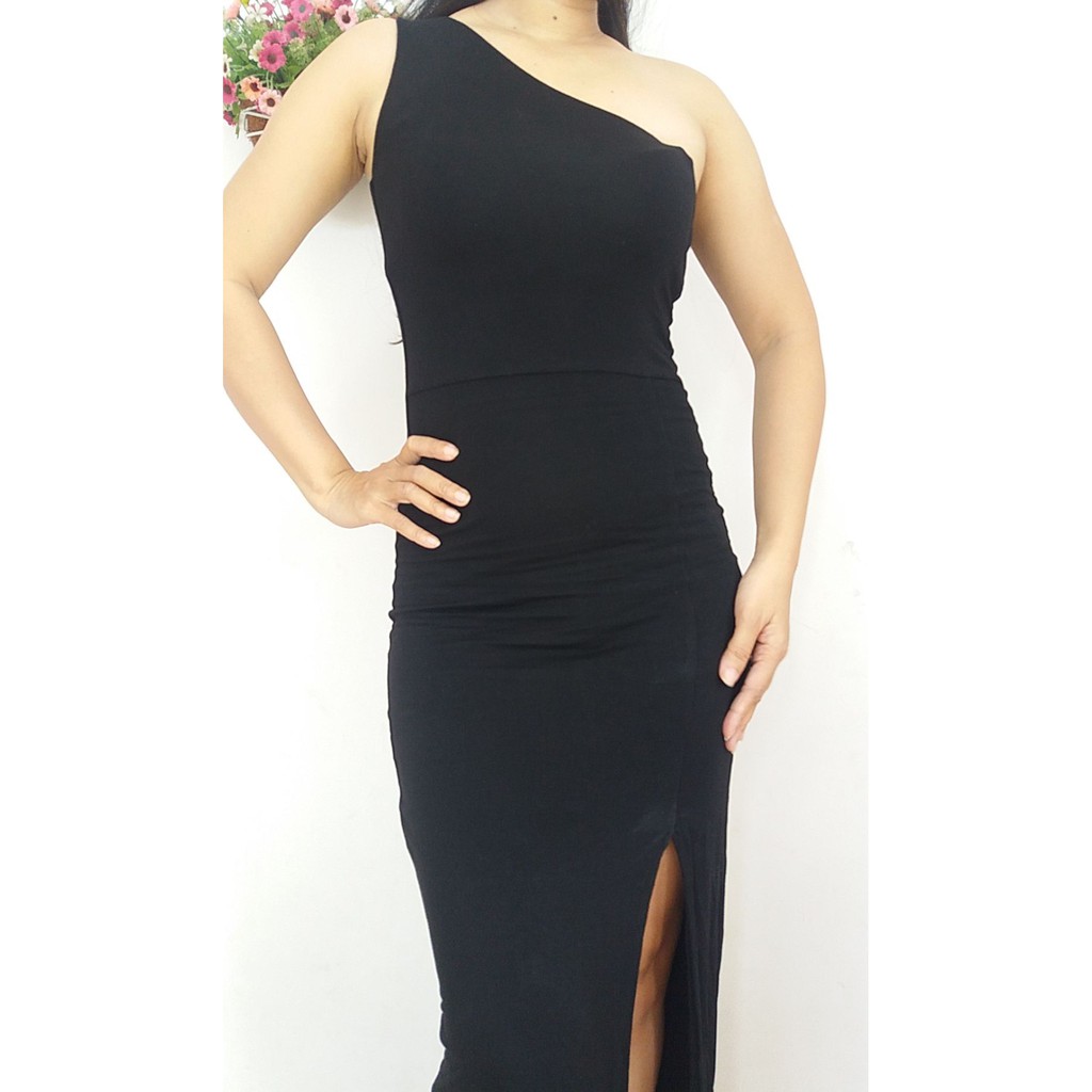 Đầm thun lệch vai body