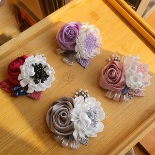 Hoa cài áo handmade cao cấp- Chùm hoa lụa nhiều màu- Mix cành ngọc pha lê chuông- Hoa 7cm