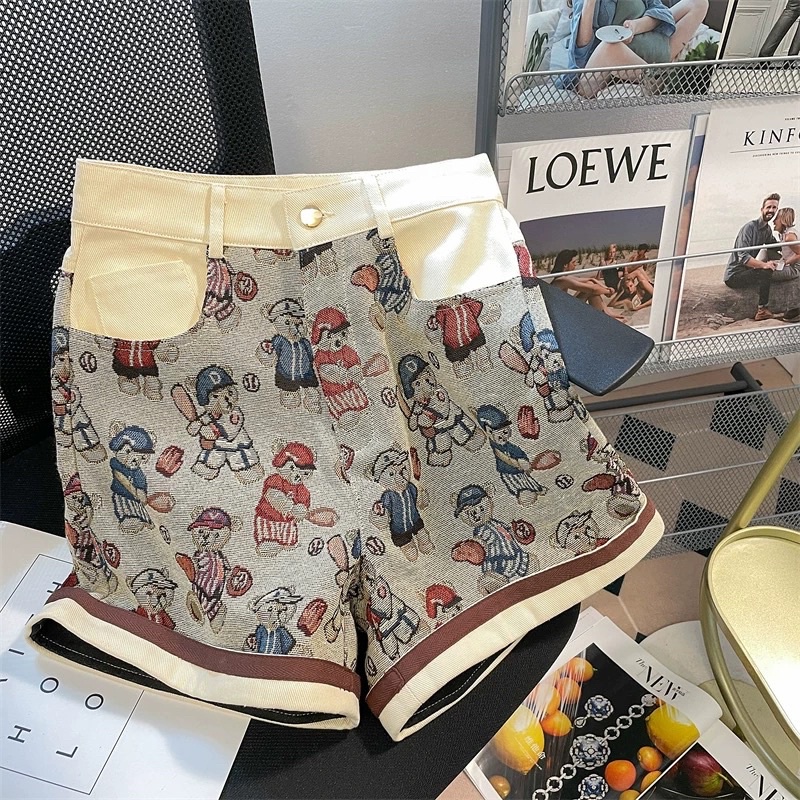 Set kaki áo croptop quần đùi phối hoạ tiết gấu