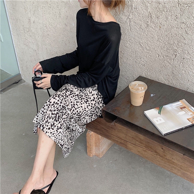 Bộ Áo Thun Tay Dài Hở Lưng + Chân Váy Xẻ Tà Họa Tiết Da Báo Thời Trang Cá Tính2091790 | BigBuy360 - bigbuy360.vn