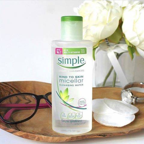 Tẩy trang SIMPLE - Kind To Skin - Micellar Cleansing Water