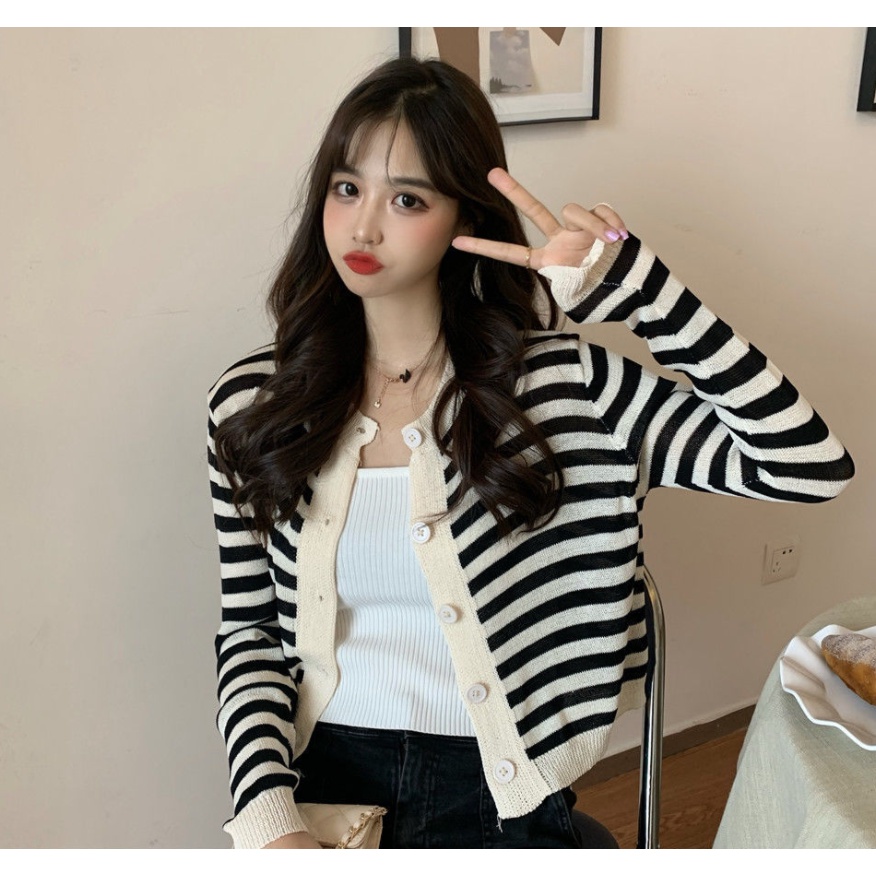 Áo Cardigan cổ tròn dáng rộng kẻ sọc xinh xắn theo phong cách hàn quốc