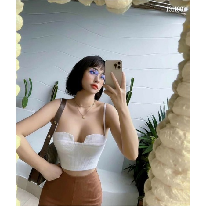 Áo dây sexy khoét xịn xò kèm clip