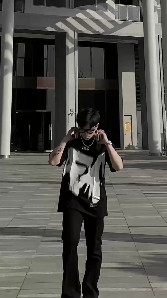 Áo thun Fafic in chữ FA Big logo áo thun local brand unisex chất cotton cao cấp Fafic Studio | BigBuy360 - bigbuy360.vn