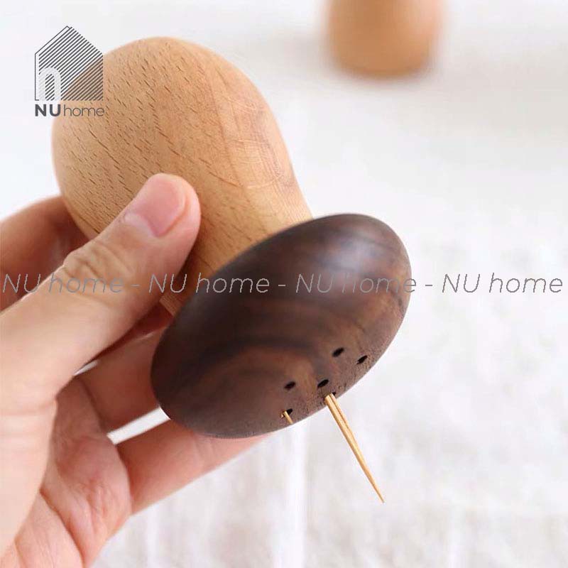 nuhome.vn | Hũ tăm gỗ hình nấm và hình cây thông được thiết kế mộc mạc với chất liệu gỗ tự nhiên cao cấp