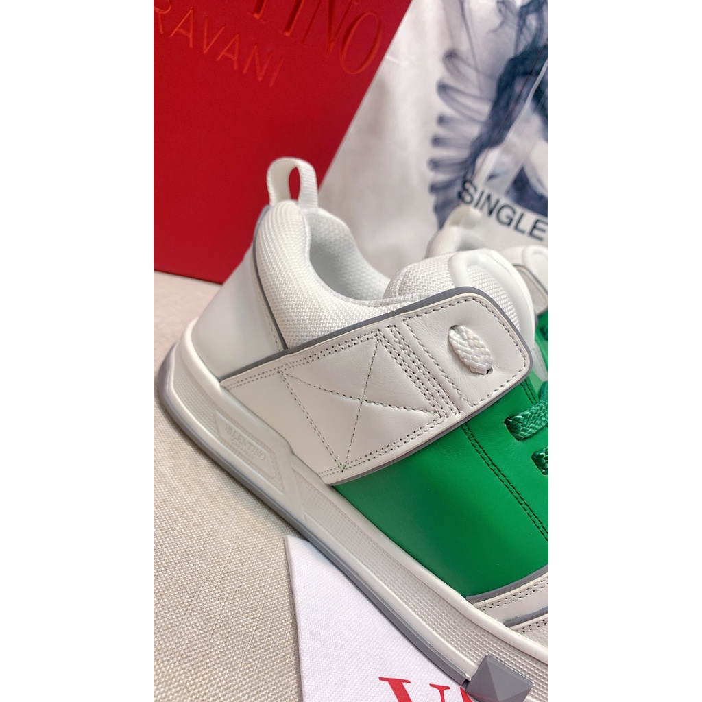 Giày sneaker da thật thời trang cao cấp Valentino phong cách trẻ trung, năng động