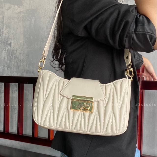 Laila Bag | Túi đeo vai đeo chéo hoạ tiết quả trám da mềm đẹp ẢNH THẬT SHOP CHỤP | Shoulder Bag