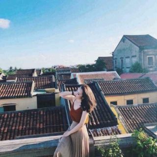 Chân váy xếp ly dáng dài
