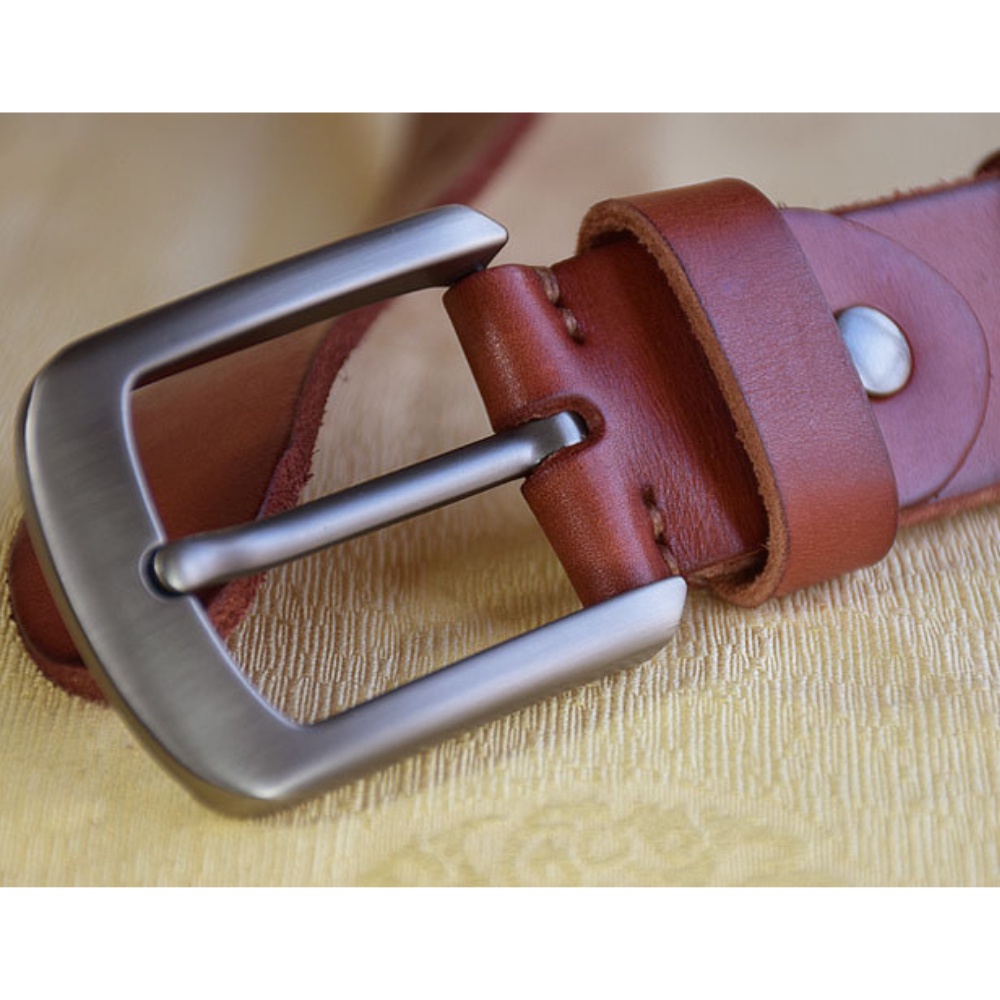 Thắt lưng nam da bò, Phong cách, Nguyên tấm khóa cài