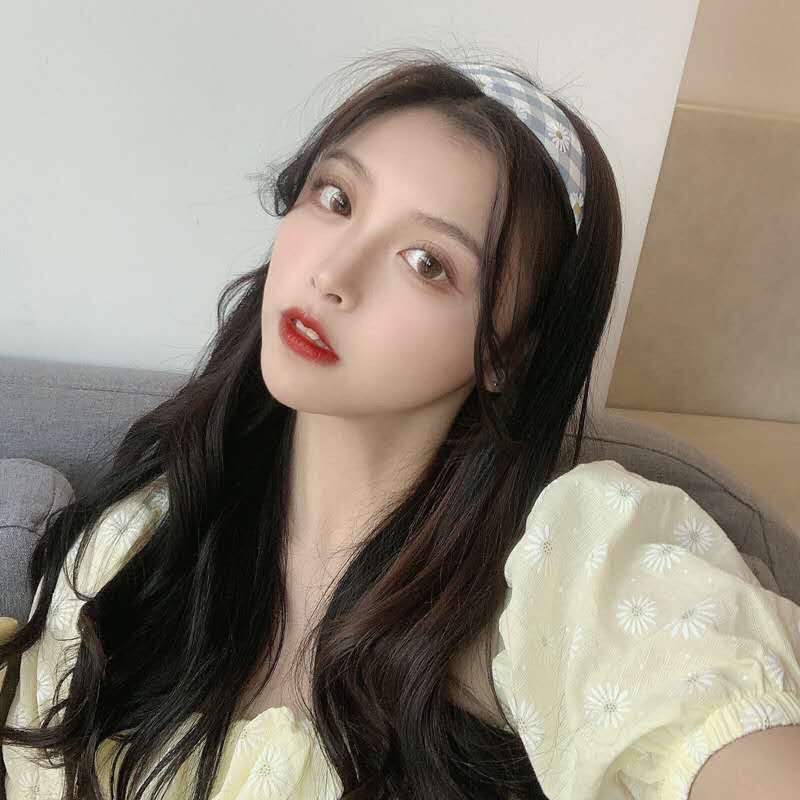 Cài tóc caro hoa cúc xinh nữ tính - Maben