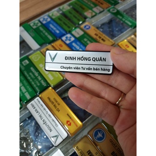 Bảng tên nhân viên mặt sau nam châm