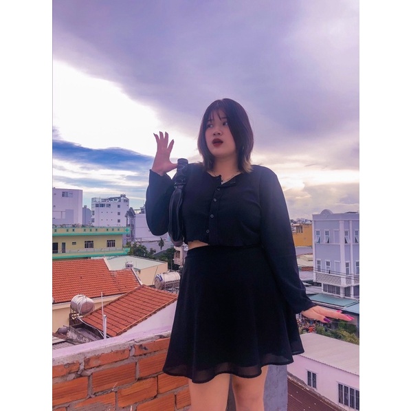 Áo croptop bigsize , nút gài xinh xắn cho nàng mũm mĩm , khoác size to , hack tay cực xinh , màu đen