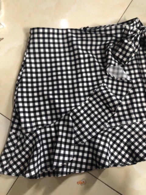 Váy kẻ đuôi cá eo thắt nơ xinh xắn | BigBuy360 - bigbuy360.vn