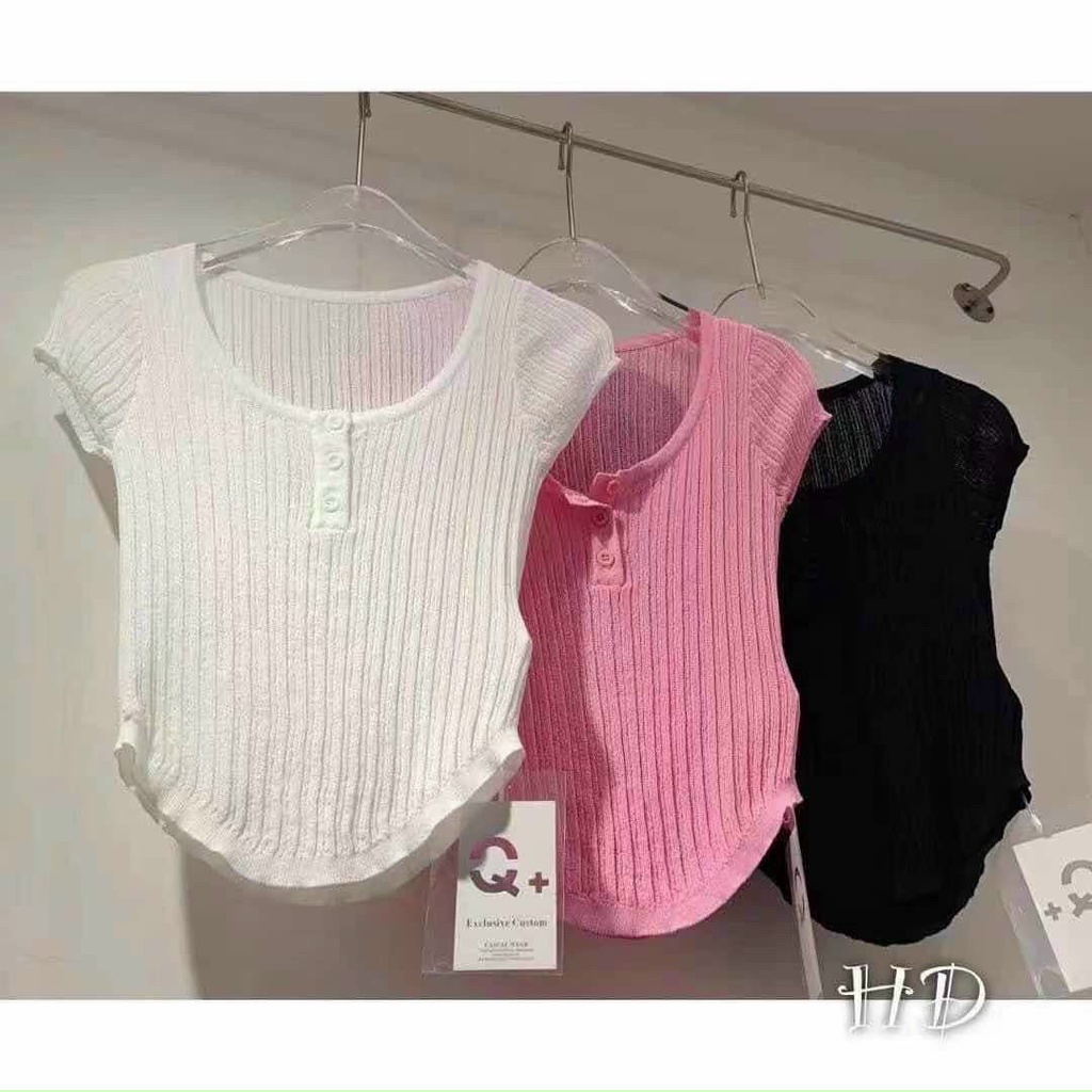 Áo len crop vạt bầu