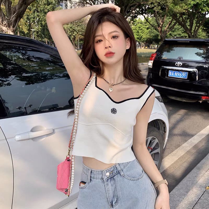Áo hai dây Forgirl dáng croptop phối viền điệu đà
