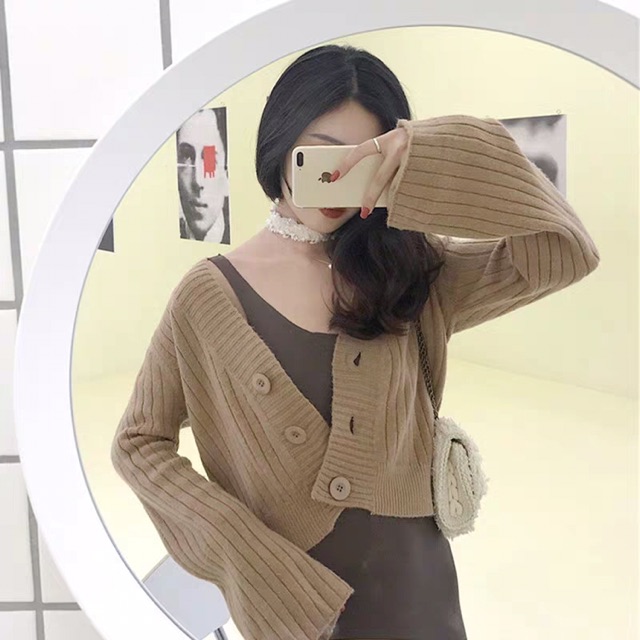 Áo cardigan len dáng ngắn tay loe vintage - ảnh thật phía sau | BigBuy360 - bigbuy360.vn