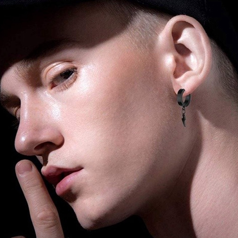 Khuyên Tai Thép Titan Hình Sấm Sét Cá Tính