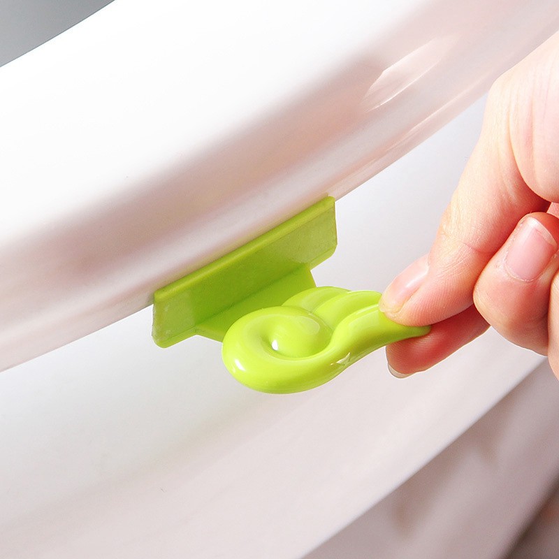 Dụng cụ nâng nắp bồn cầu tiện lợi