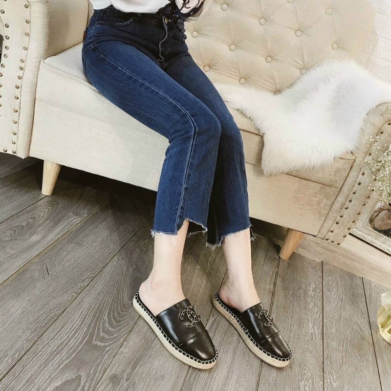 Sục êm chân sịn sò đế bằng