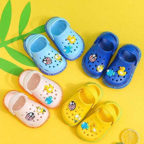 Dép cao su sandal đế mềm chống trượt cho bé trai bé gái hoạt hình con bọ dễ thương