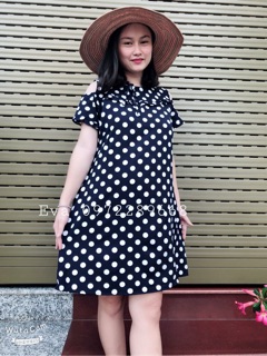 Váy bầu chấm bi trễ vai