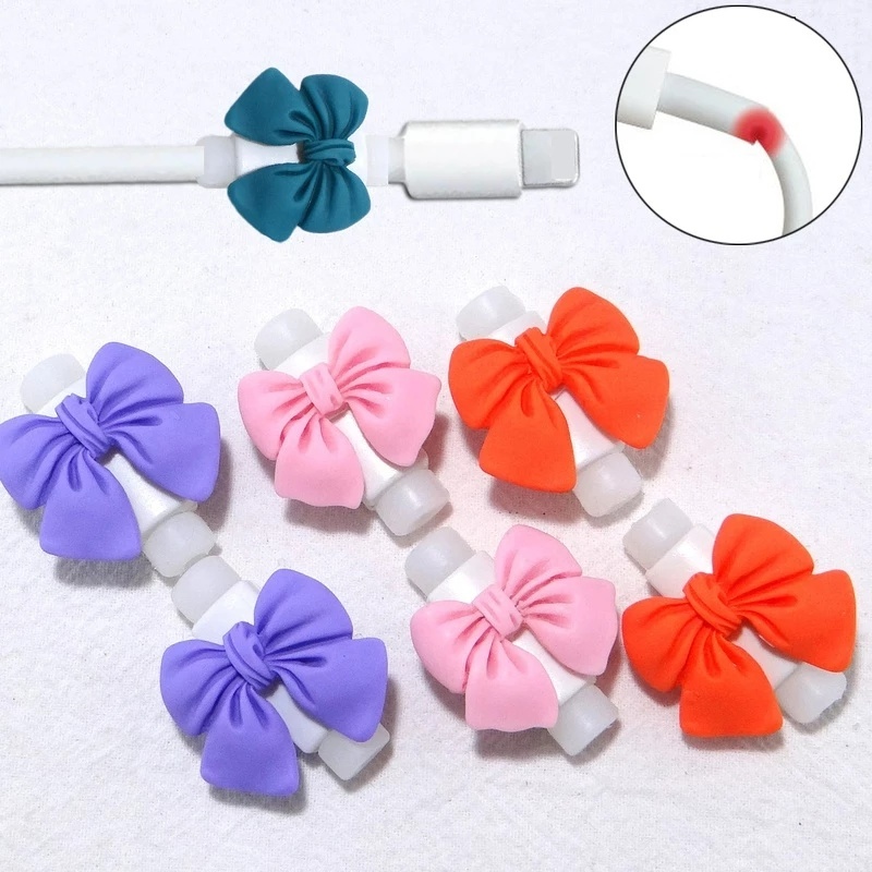 Set 2 Phụ Kiện Bảo Vệ Đầu Dây Cáp Sạc Tai Nghe Hình Hoạt Hình Dễ Thương