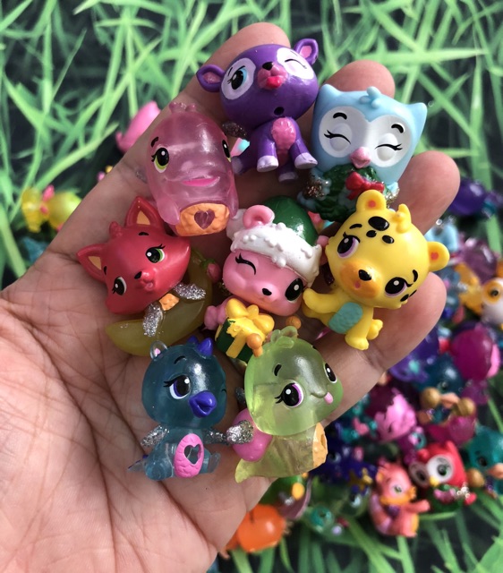 Trứng đồ chơi 5 Hatchimals và kẹo