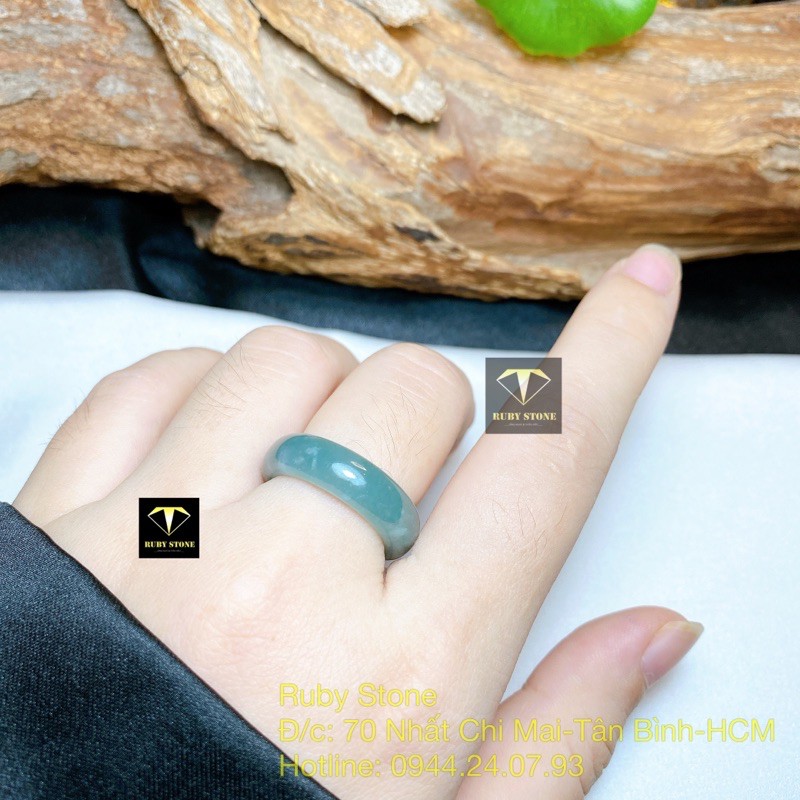 Nhẫn phỉ thuý du thanh